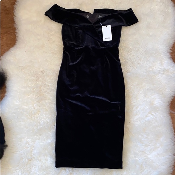 NWT Bardot Velvet Dress - Picture 1 of 8